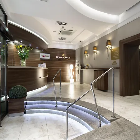 Golden Tulip Center 4*