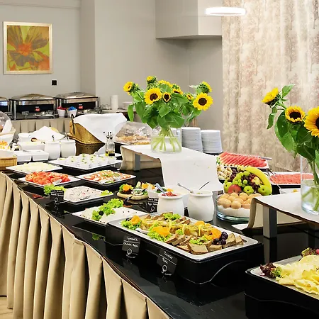Golden Tulip Center 4*