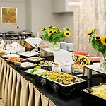 Golden Tulip Center 4*