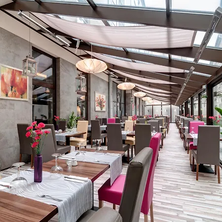 Hotel Golden Tulip Center