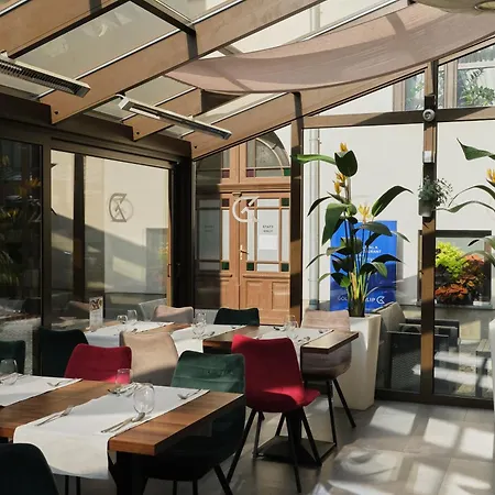 Golden Tulip Center Hotel 4*