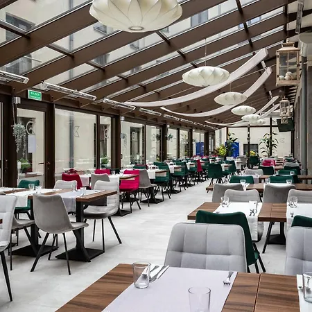 Golden Tulip Center Hotel 4*