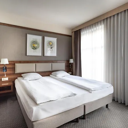 Hotel Golden Tulip Center