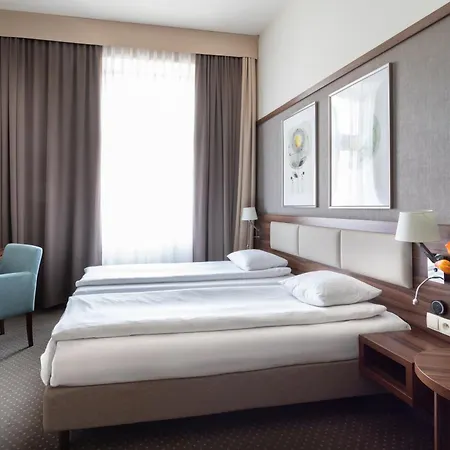 Golden Tulip Center Hotel 4*