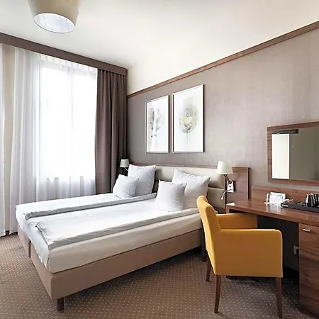 Golden Tulip Center Hotel