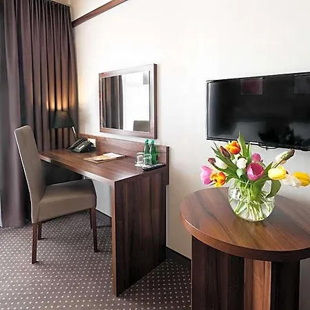 Golden Tulip Center 4*