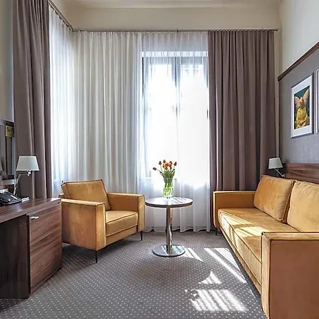Hotel Golden Tulip Center