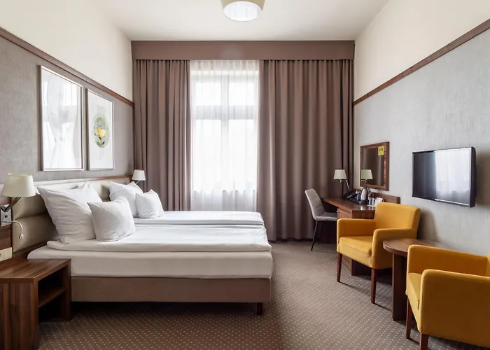 Golden Tulip Center 4*