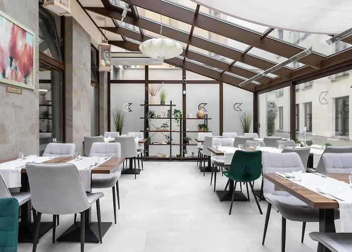 Golden Tulip Center Hotel