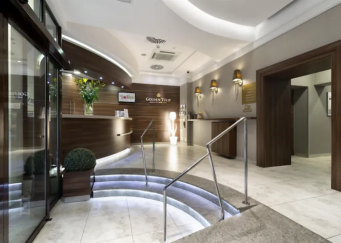 Golden Tulip Center 4*